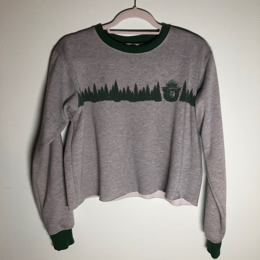 Graphic Sweater - Smokey Bear - Medium